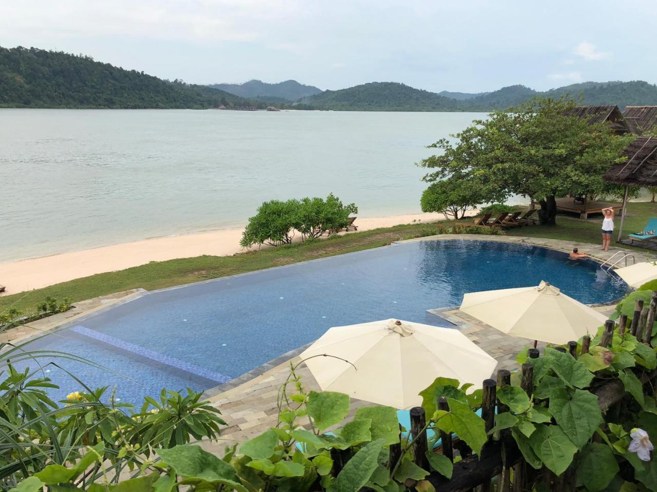 Telunas Private Island Sugi エクステリア 写真