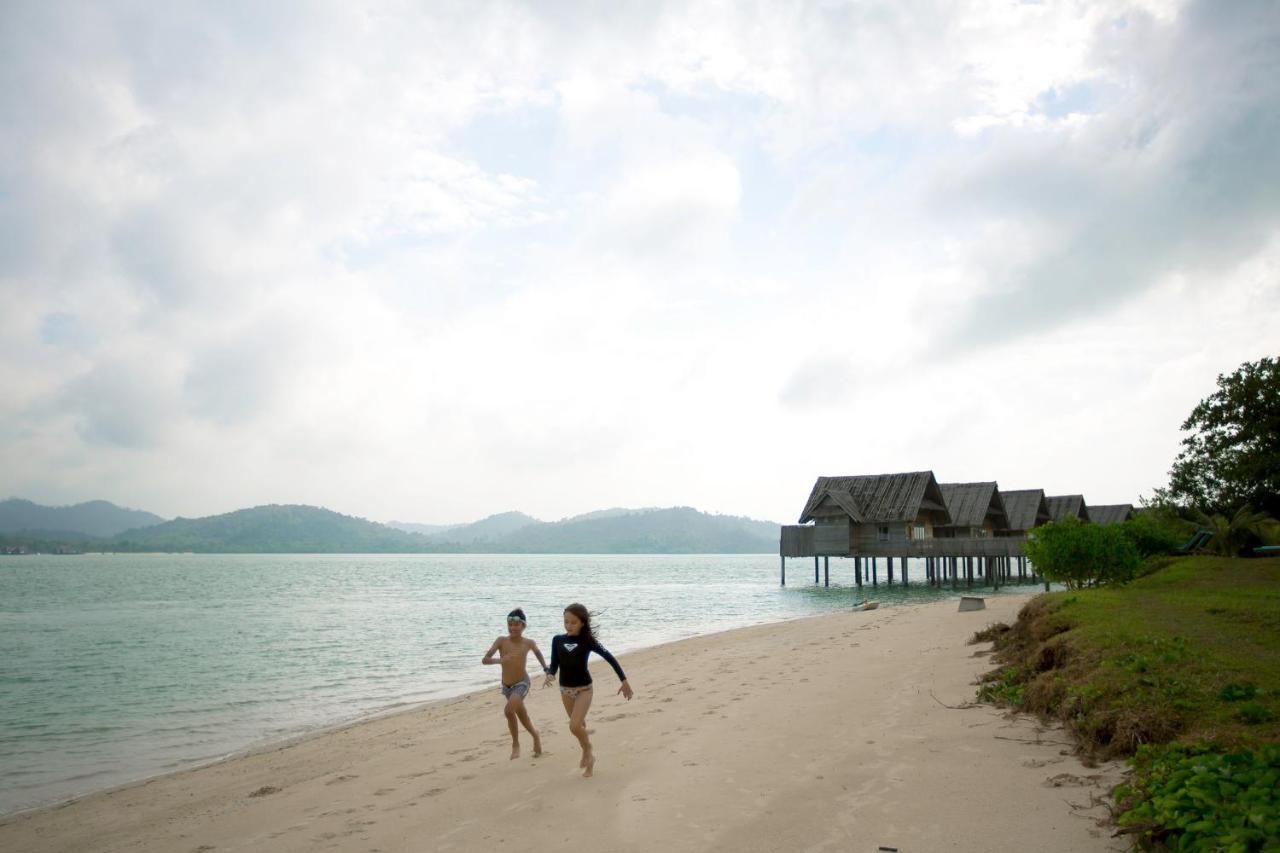Telunas Private Island Sugi エクステリア 写真